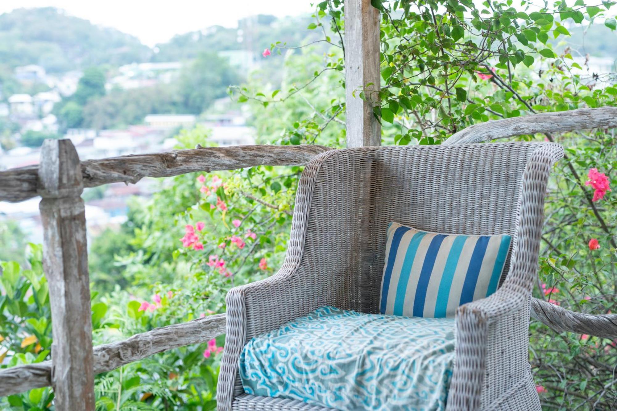 Selini Hills Otel Labuan Bajo Dış mekan fotoğraf